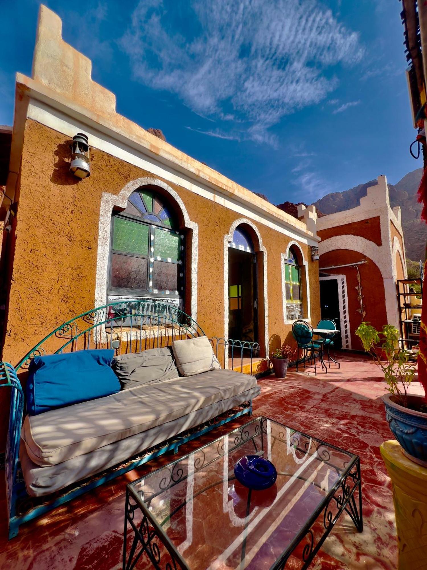 La Maison Traditionnelle Hotel Et Guesthouse Тафраут Екстер'єр фото