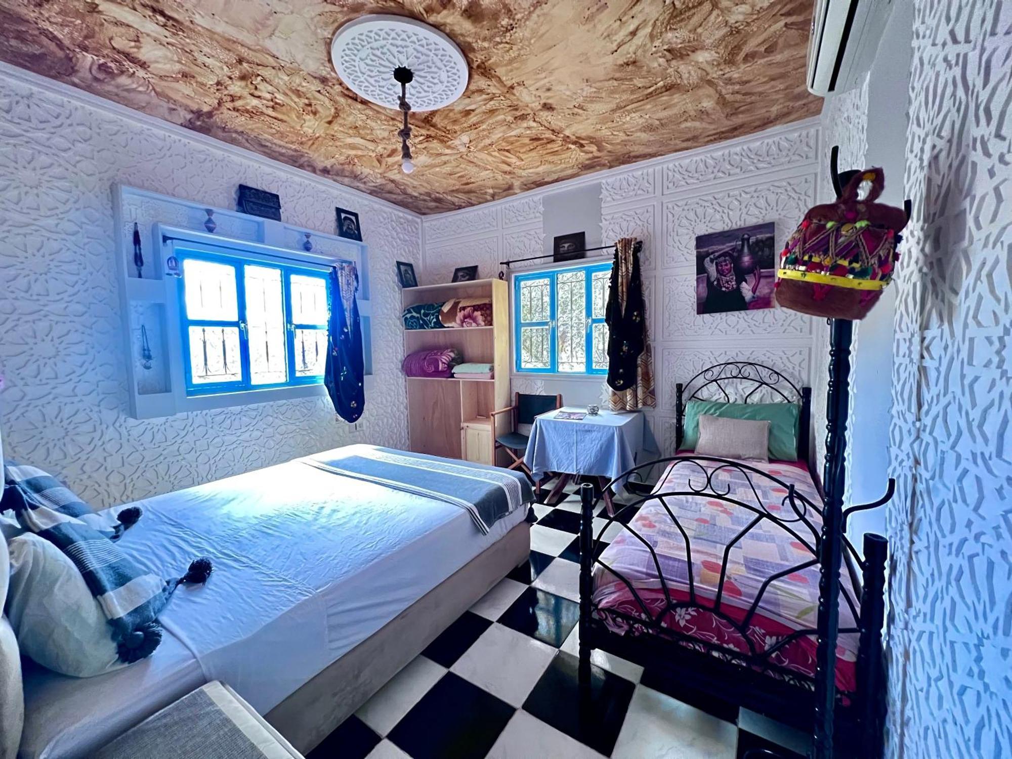 La Maison Traditionnelle Hotel Et Guesthouse Тафраут Екстер'єр фото