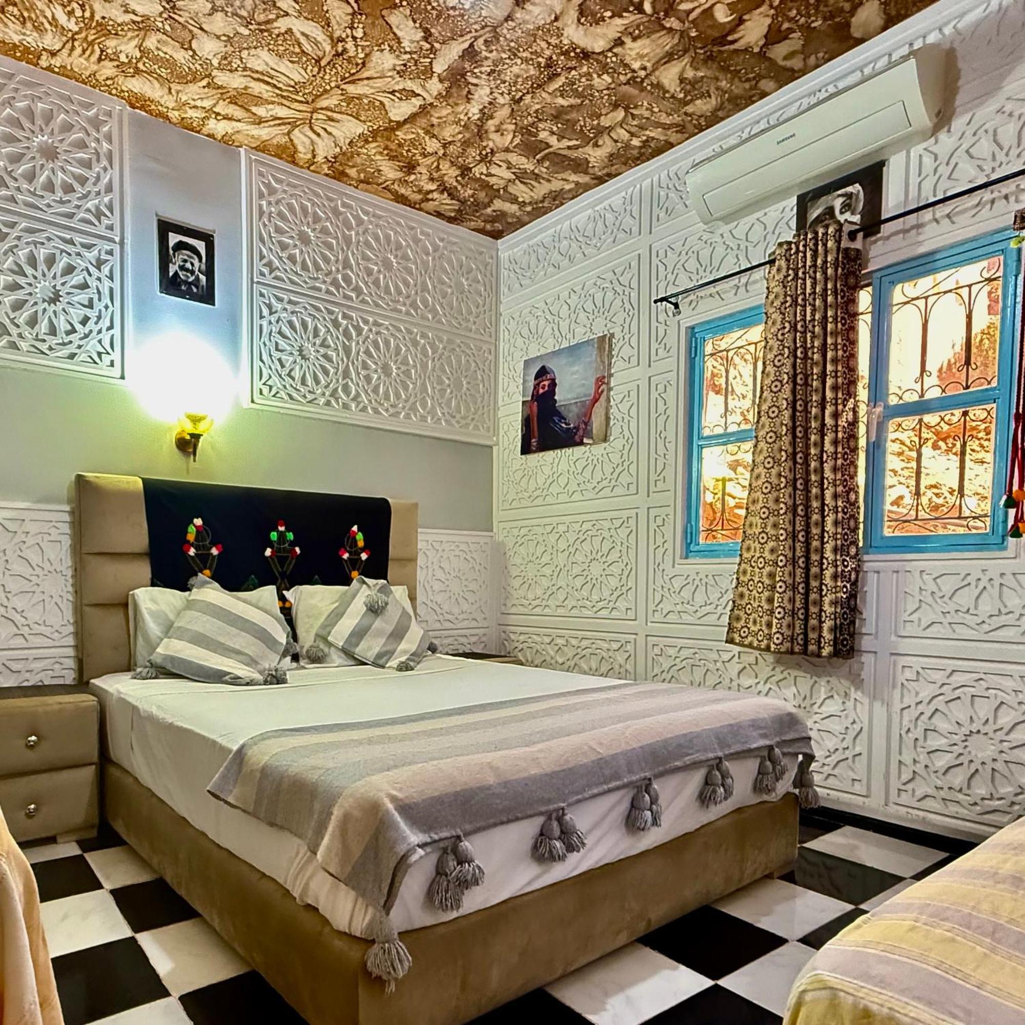 La Maison Traditionnelle Hotel Et Guesthouse Тафраут Екстер'єр фото